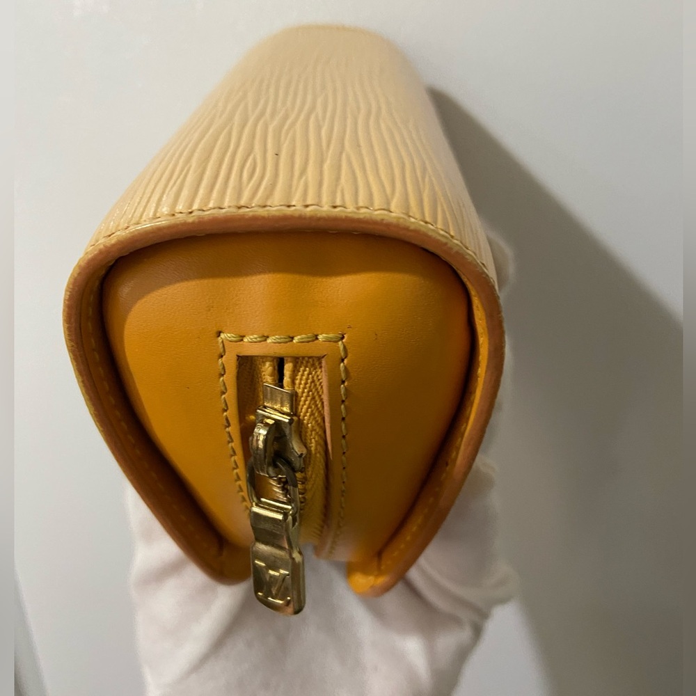 Louis Vuitton Dauphine Cosmetic Pouch Yellow EPI Leather - Picture 2 of 13